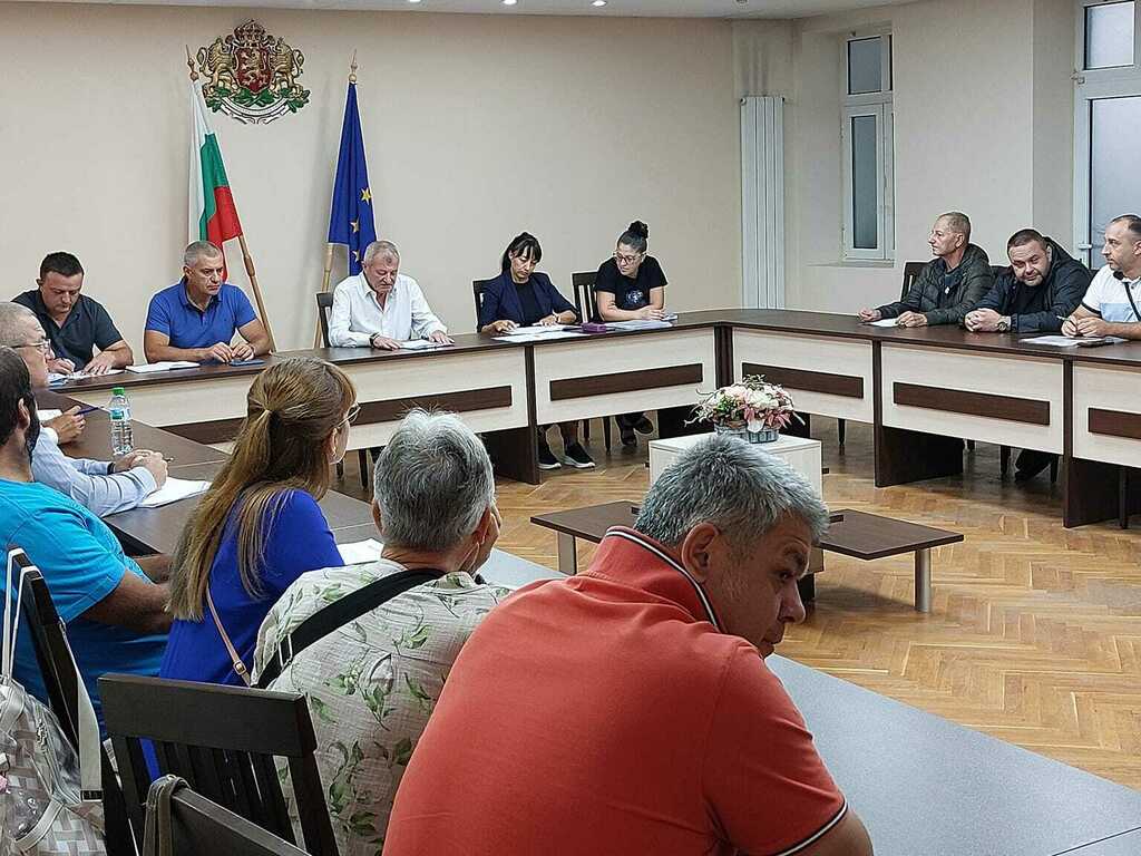 Адвокати представляват Пеевски за изборните процедури в Силистра