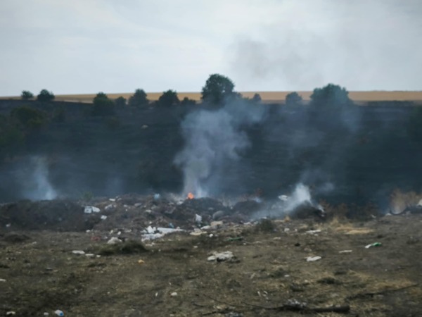 Пожар изпепели огромна площ край село Средище - един човек е починал от сърдечен удар 