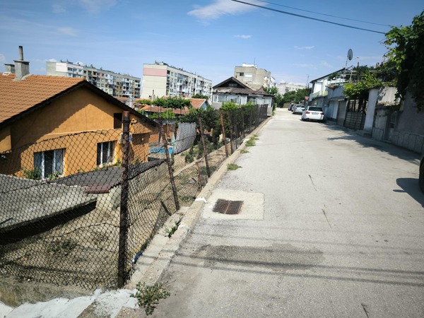 Фирма за монтаж на фотоволтаици ще строи подпорни стени и ще спасява Силистра и село Българка от свлачища